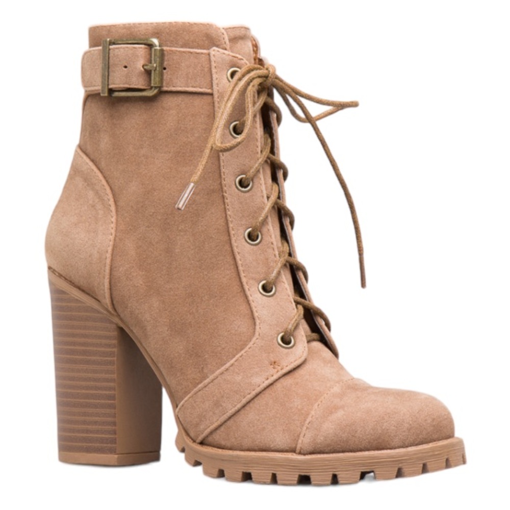 NWT ShoeDazzle Booties Size 6